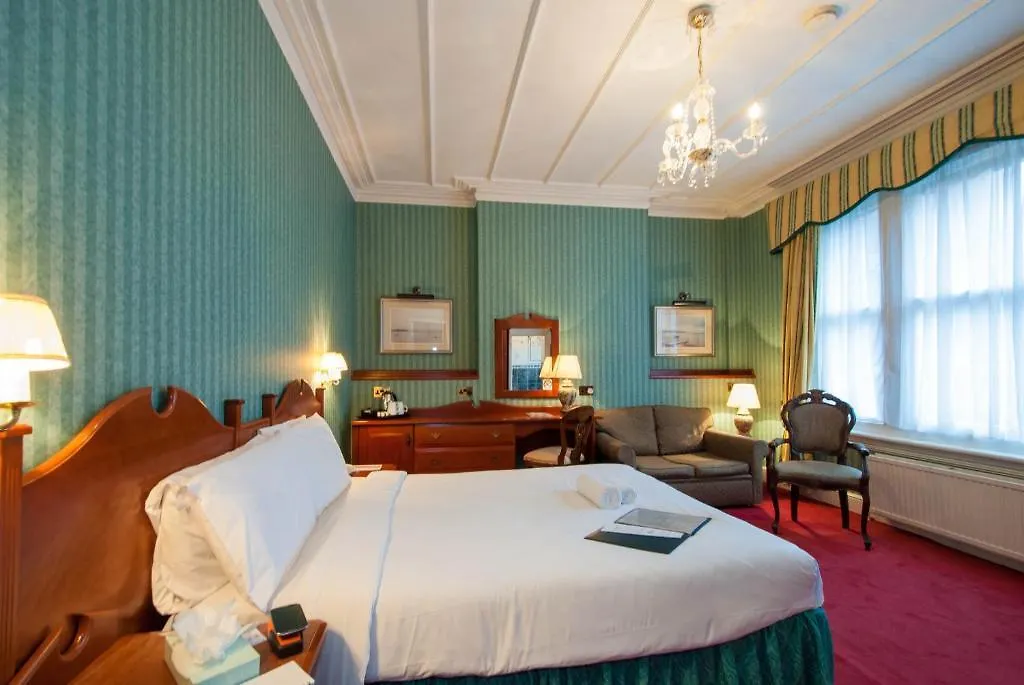 The Courtlands Hotel Brighton 3*,