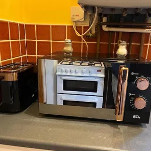 https://ovington-grove-2-free-parking.hotels-newcastle-upon-tyne.com